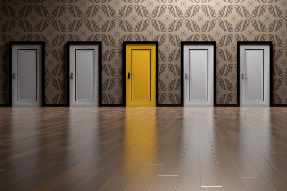 Tante porte da aprire proprio come Come scegliere un dominio senza cadere nei soliti errori